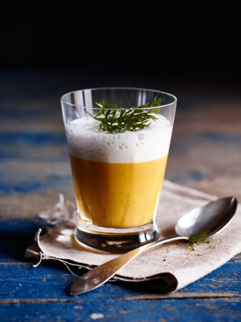 Food analog fotografiert Möhrensaft Oliver Brachat Photography